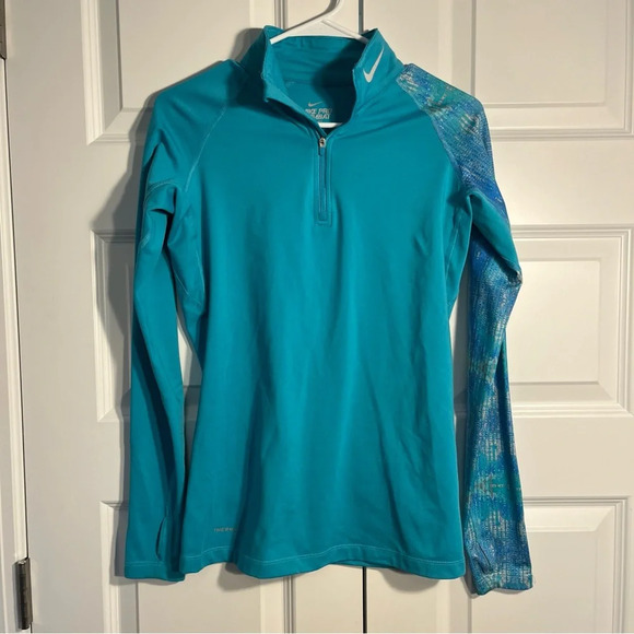 Nike Pro Combat Women's Small Fitted Blue 1/4 Zip Long Sleeve Shirt Therma Fit - Picture 1 of 8